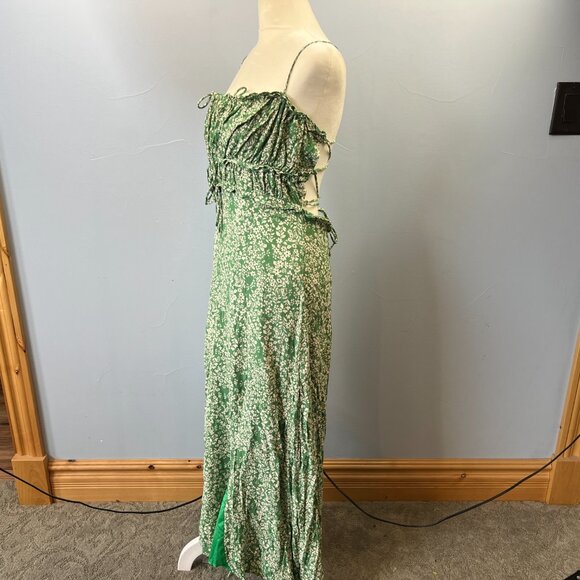 ASTR the Label Amalea Dress Size L Ditzy Green Floral Wedding Guest - Picture 8 of 12
